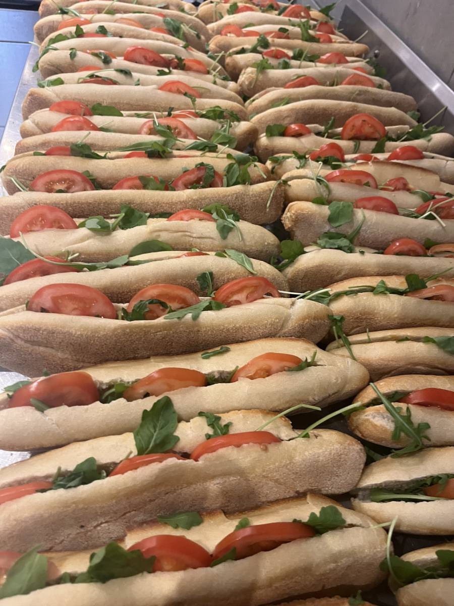 100 sandwich en preparation 