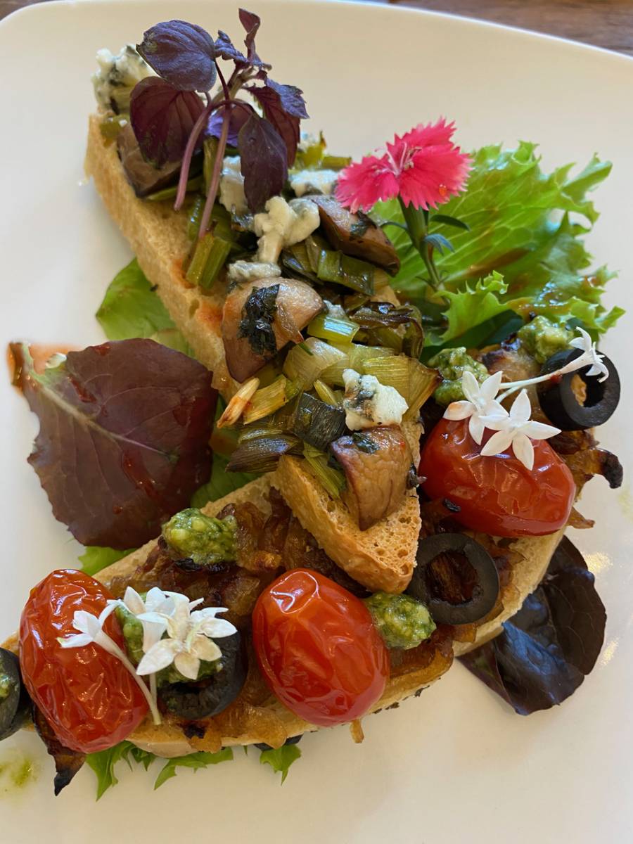 tartelette de panisse avec legumes de saison